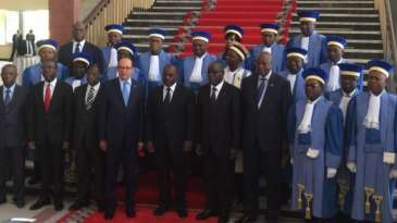 Chronique de DESC - RDC : La Cour brûle-t-elle ? - Marcel Yabili